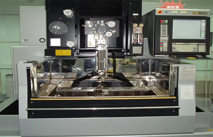 Виробниче та технологічне обладнання EMD Wire Cutting Machine